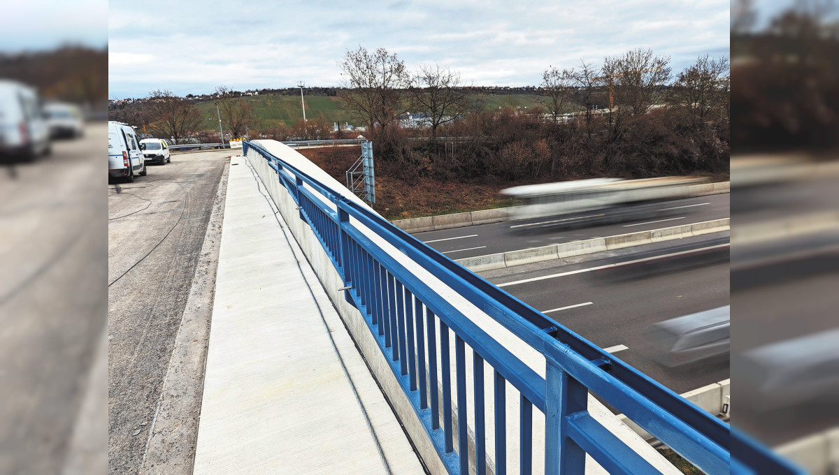 Neue B10-Brücke in Hedelfingen wird endlich fertig