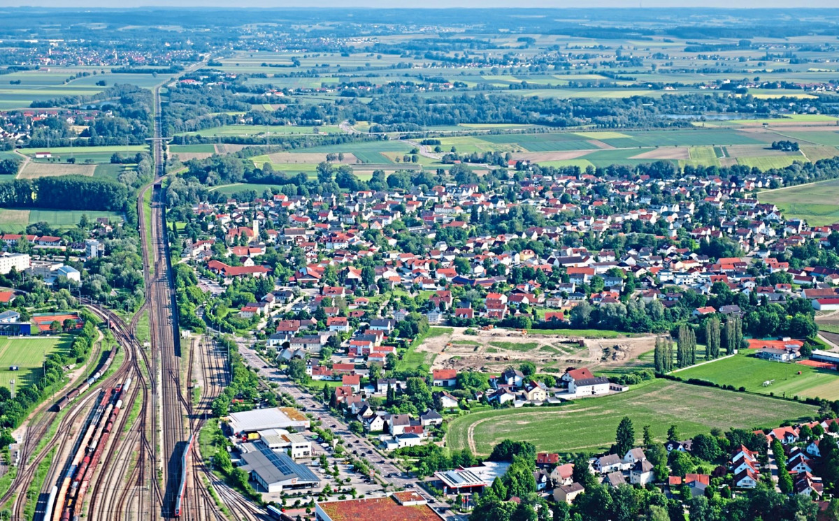 Gewachsene Ortschaften mit modernen Zügen: Hier Unsernherrn im Ingolstädter Süden. Fotos: Schalles