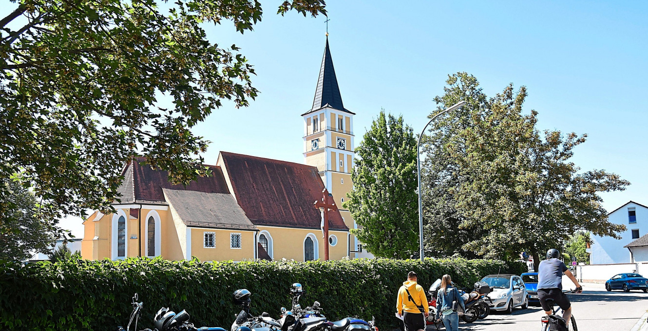Zentral gelegen in Unsernherrn: die katholische Pfarrkirche St. Salvator. Foto: Wermter