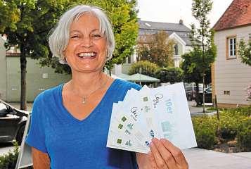 Präsentiert die Wolnzach-Währung: Renate Leingruber (Aroma-Feinkost). Fotos: Herchenbach