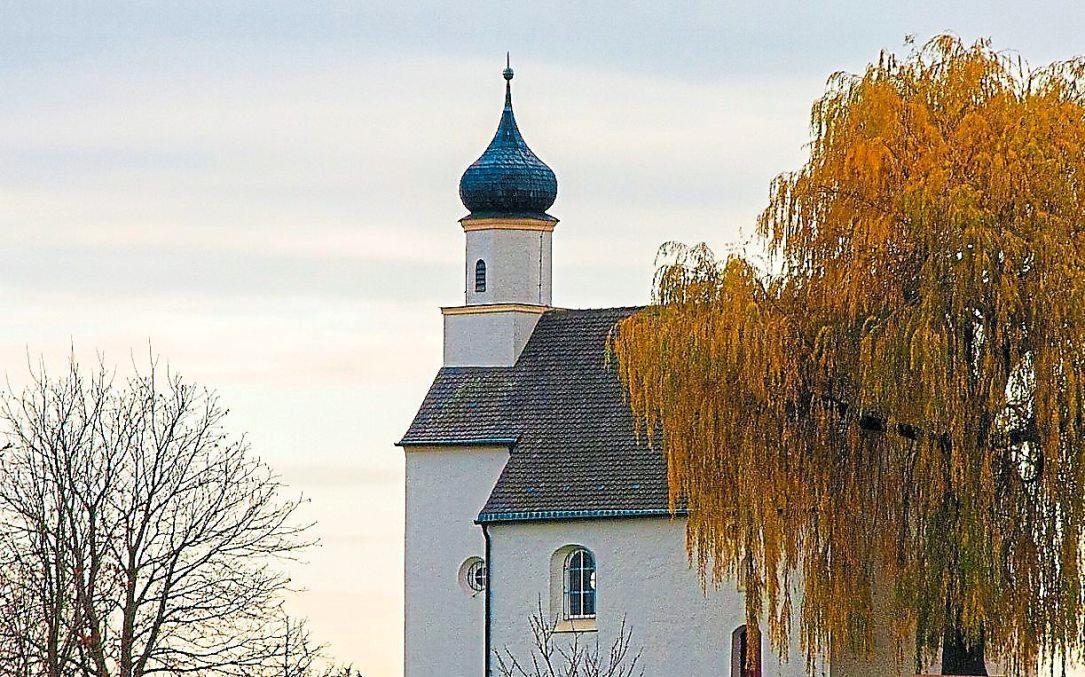 Eines der Wahrzeichen von Eitensheim ist die weithin sichtbare Sebastian-Kapelle. Foto: Gemeinde Eitensheim