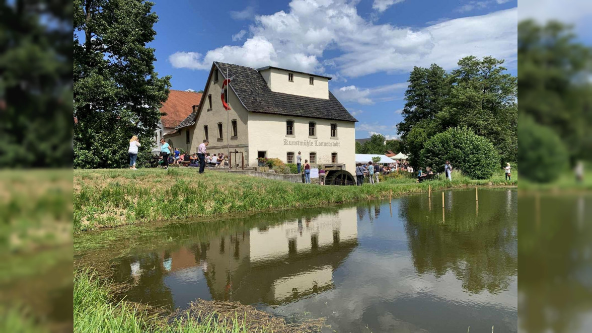 1111+1 Jahre Lonnerstadt: Jubiläum mit Open-Air-Theater & Bulldog- und Oldtimer-Treffen