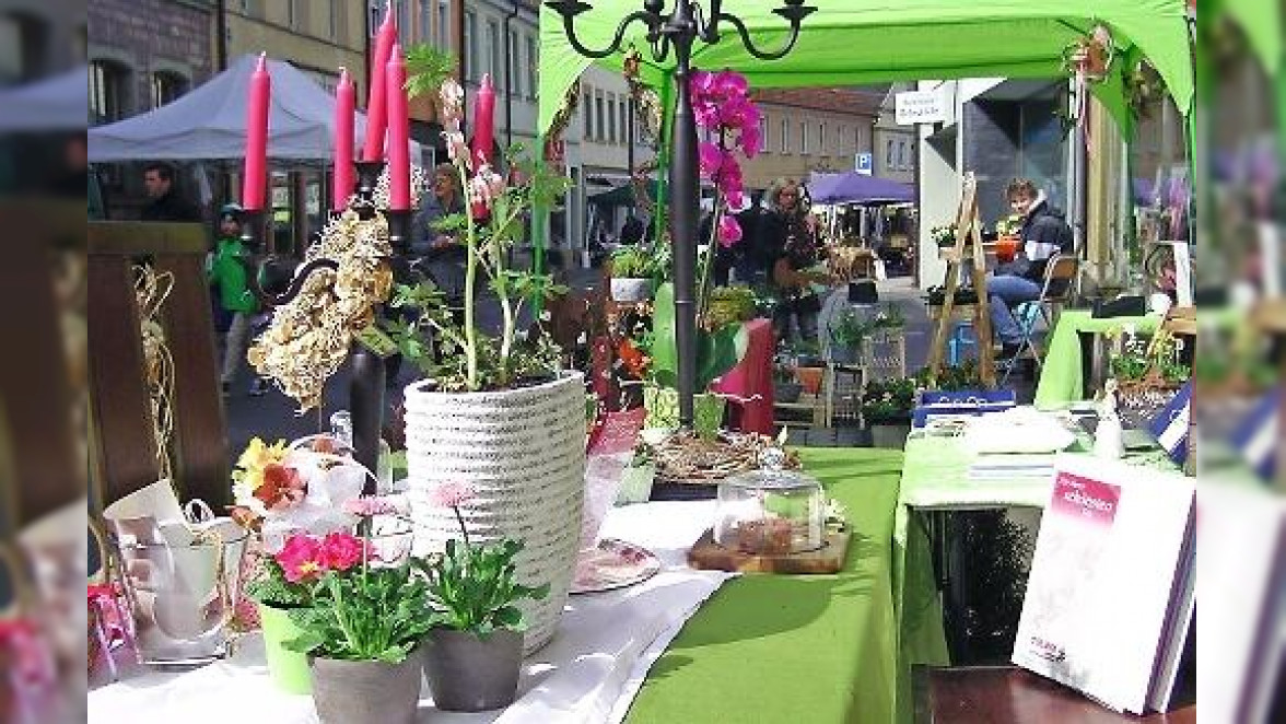 Verkaufsoffener Sonntag & Frühjahrsmarkt 2022 in Hammelburg inklusive Kunsthandwerkermarkt: Korbflechter und Edelsteine