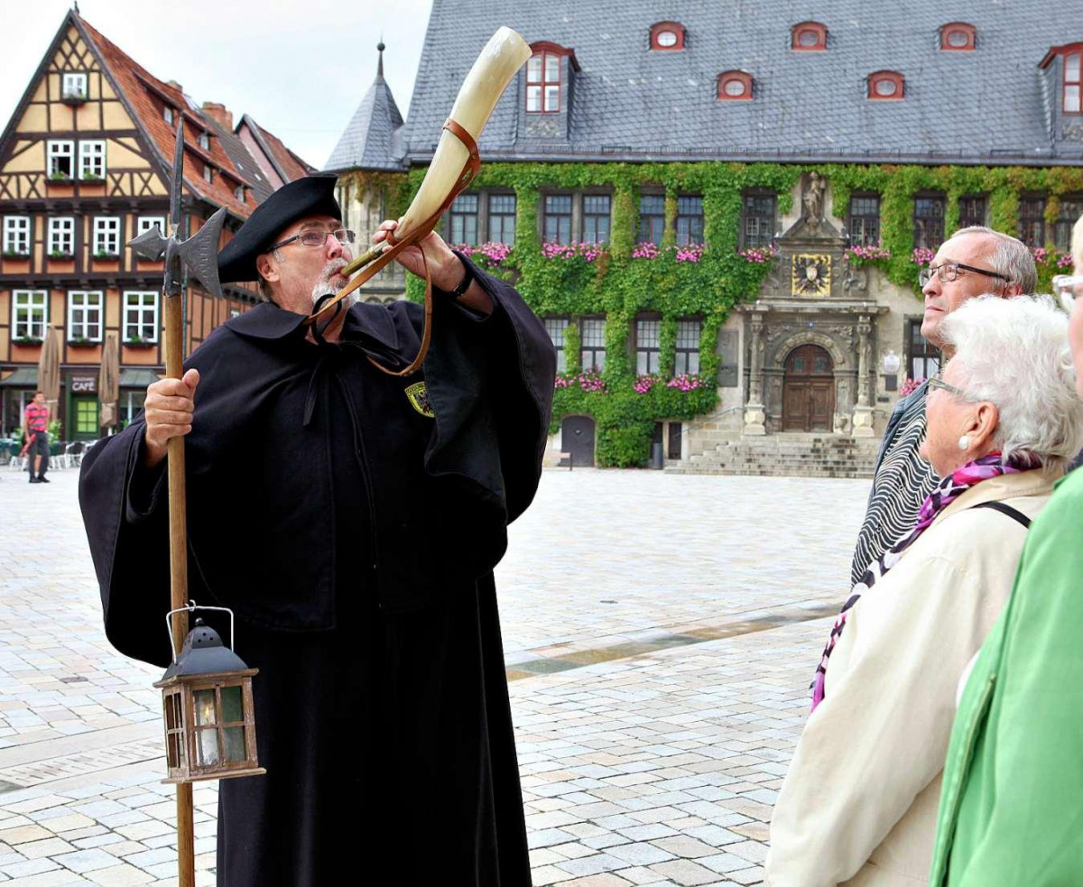 Quedlinburger Stadtführungen 2022: In der Welterbestadt auf Zeitreise gehen