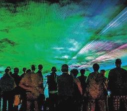 Jessener Schul- und Heimatfest 2018 fasziniert mit Lasershow in der Nacht