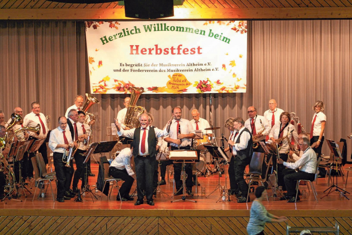 Musik, Unterhaltung und ausgewählte, schwäbische Spezialitäten ...