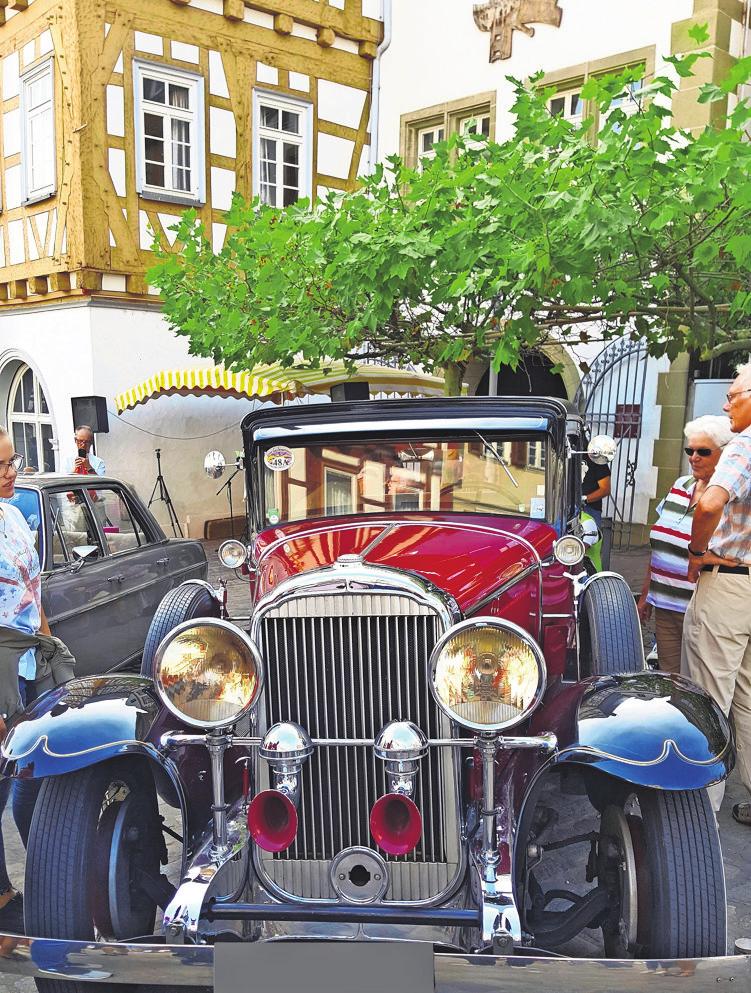 Oldtimer bestaunen und Shoppingträume verwirklichen-2