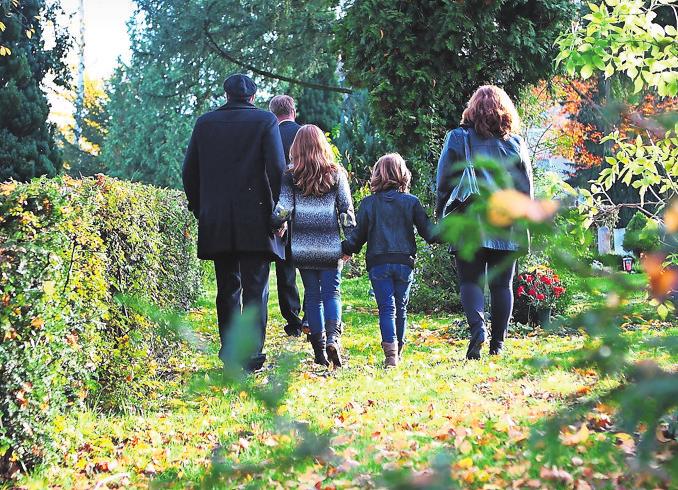 Bestatter Robert Klein aus Fellbach: Der letzte Gang muss würdig sein-2