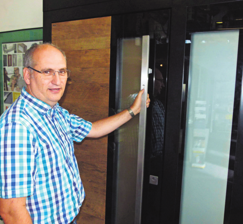 Meisterbetrieb für Türen, Fenster und Vordächer-2