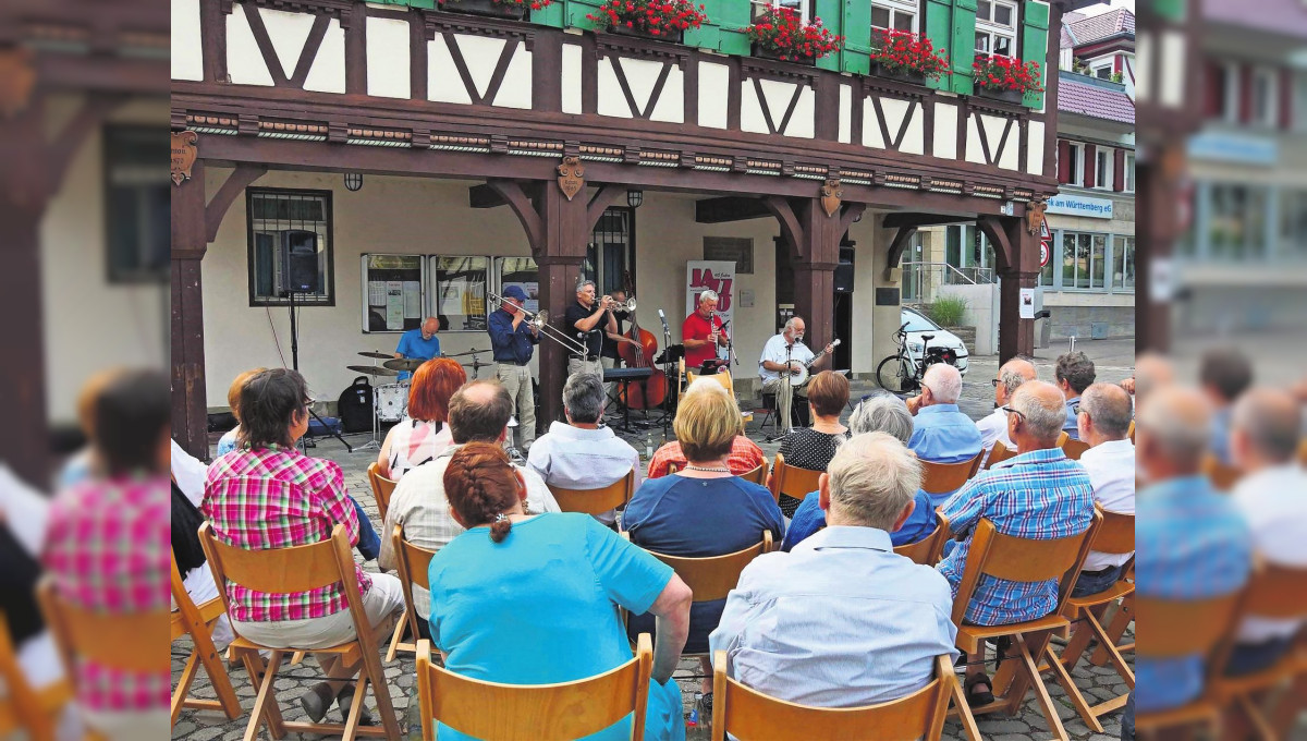 Der Kunst-Betrieb läuft wieder: Kulturprogramm mit Vorträgen und Konzerten im Kulturforum Uhlbach im Rathaus