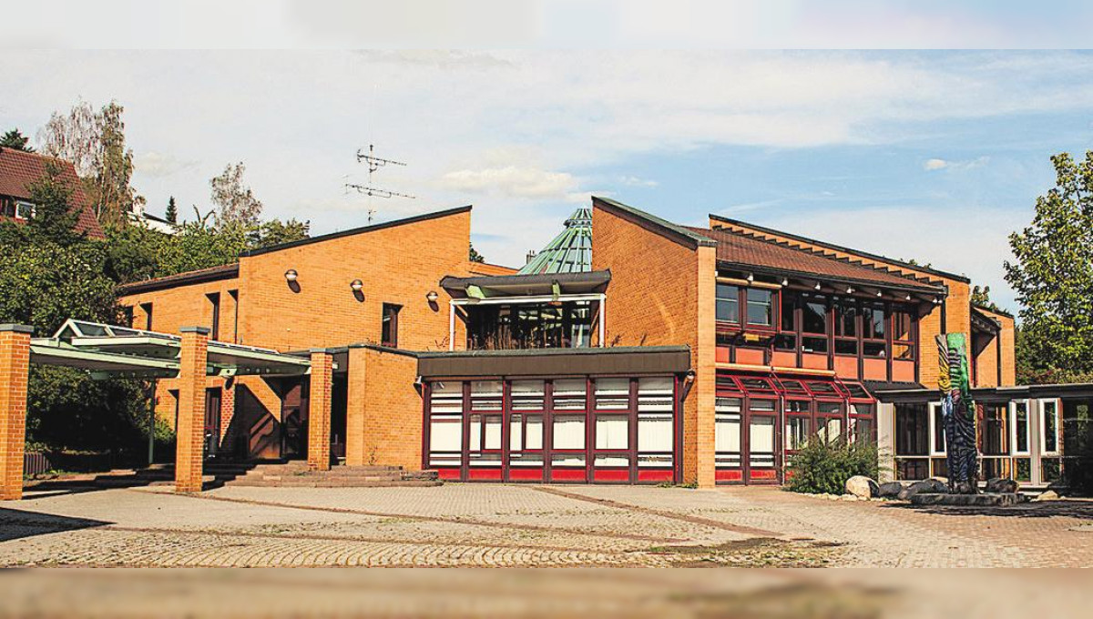 Die Türen stehen innen und nach außen weit offen: die Grundschule Flacht