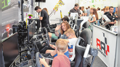 VR Bank Heilbronn Schwäbisch Hall: Psycho-Tests, Roboter und Renn-Simulatoren als Highlights der Job-Börse 
