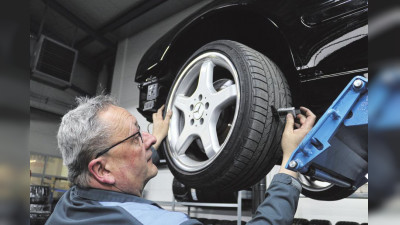 Auto Schürz in Donzdorf: Schon wieder Zeit für den Reifenwechsel