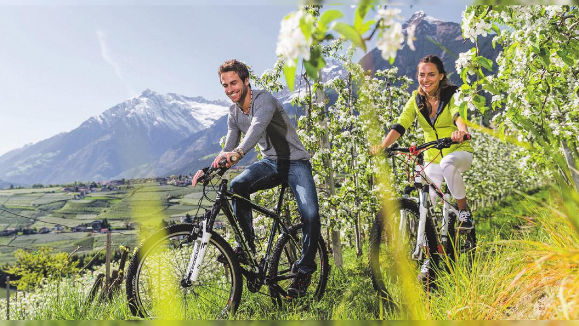 Die frühlingshafte Natur genießen. Foto: Grünwalderhof