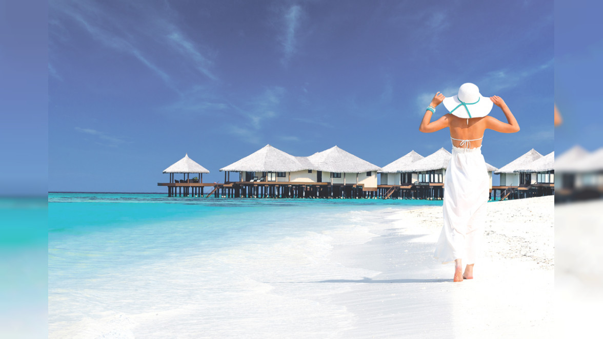 Weißer Srand, türkisfarbenes Meer, tropische Sonne: die Malediven stehen neben den USA in diesem Jahr ganz oben auf der Urlaubswunschliste der Bundesbürger. Fotos: stock.adobe.com