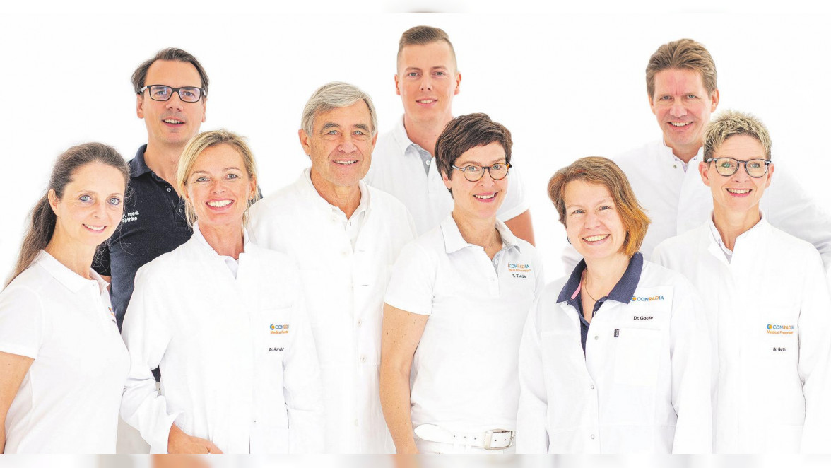 Das Kernteam von Conradia Medical Prevention Hamburg (v.l.n.r): H. van der Merwe, PD Dr. M. Röthke, Dr. D. Nordhusen, Prof. Dr. E. Windler, M. Schmal, S. Tiede, Dr. C. Gocke, Prof. Dr. C. M. Bamberger, Dr. S. Guth. In dem Präventionszentrum in Hamburg-Eppendorf wurden seit Gründung insgesamt bereits mehr als 15.000 Ganzkörper-Checks durchgeführt