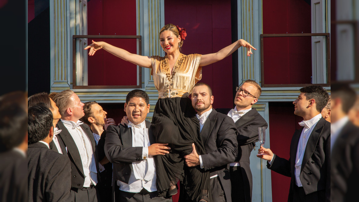 Große Momente auf der Seebühne im Rückblick: La Traviata. Foto: Eutiner Festspiele
