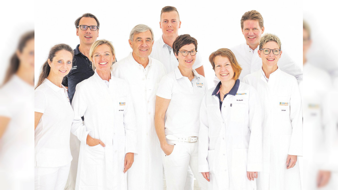 Das Kernteam von Conradia Medical Prevention Hamburg (v.l.n.r): H. van der Merwe; PD Dr. M. Röthke, Dr. D. Nordhusen, Prof. Dr. E. Windler, M. Schmal, S. Tiede, Dr. C. Gocke, Prof. Dr. C.M. Bamberger, Dr. S. Guth. In dem Präventionszentrum in Hamburg-Eppendorf wurden seit Gründung insgesamt bereits mehr als 15.000 Ganzkörper-Checks erfolgreich durchgeführt
