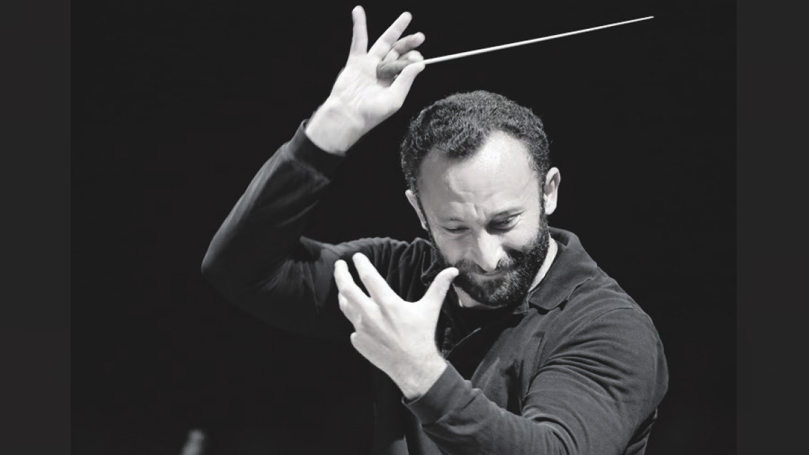 Kirill Petrenko dirigiert bei den Festspielen in Baden-Baden, Jonas Kaufmann steht in Salzburg bei mehreren Produktionen auf der Bühne. Fotos: Wilfried Hösl 