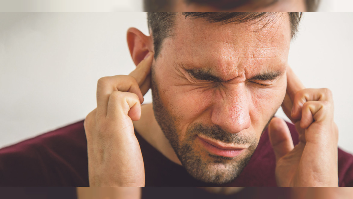 In stressigen Situationen scheinen die Ohren manchmal verrückt zu spielen. Wobei das Problem dann meist nicht direkt im Ohr liegt, sondern an anderer Stelle im Kopf.