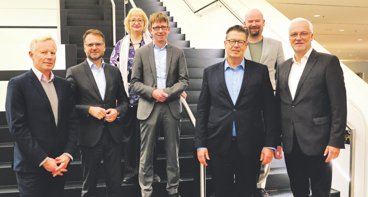 Im Spannungsfeld der Interessen agieren: Teilnehmer des Runden Tischs Energie 2022 in Köln