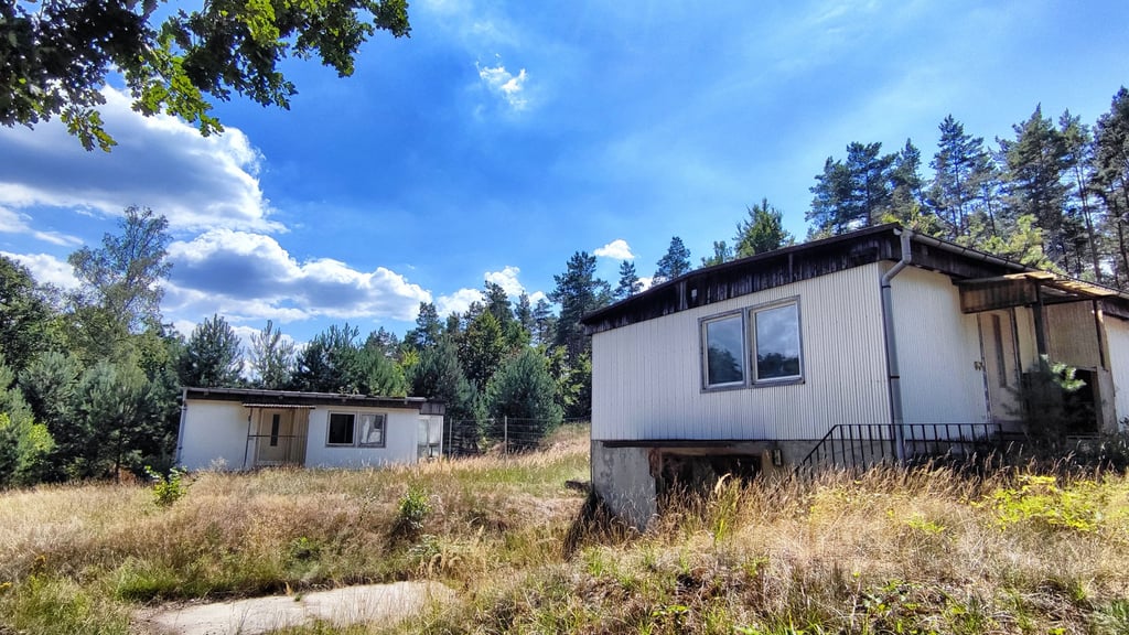 Die Stasi-Ferienbungalows in der Dübener Heide.