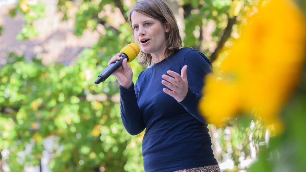 Julia Willie Hamburg (Grüne) spricht.