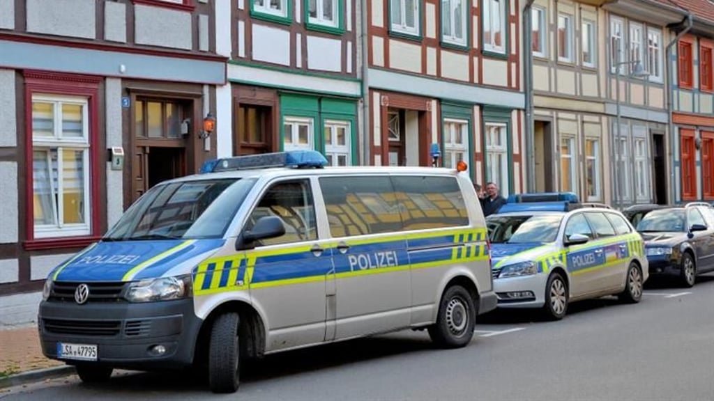 Vor einem Bordell am Südbockhorn haben mehrere Männer eine Frau in ihr Auto gezogen. Sie tauchte erst in Delmenhorst wieder auf.