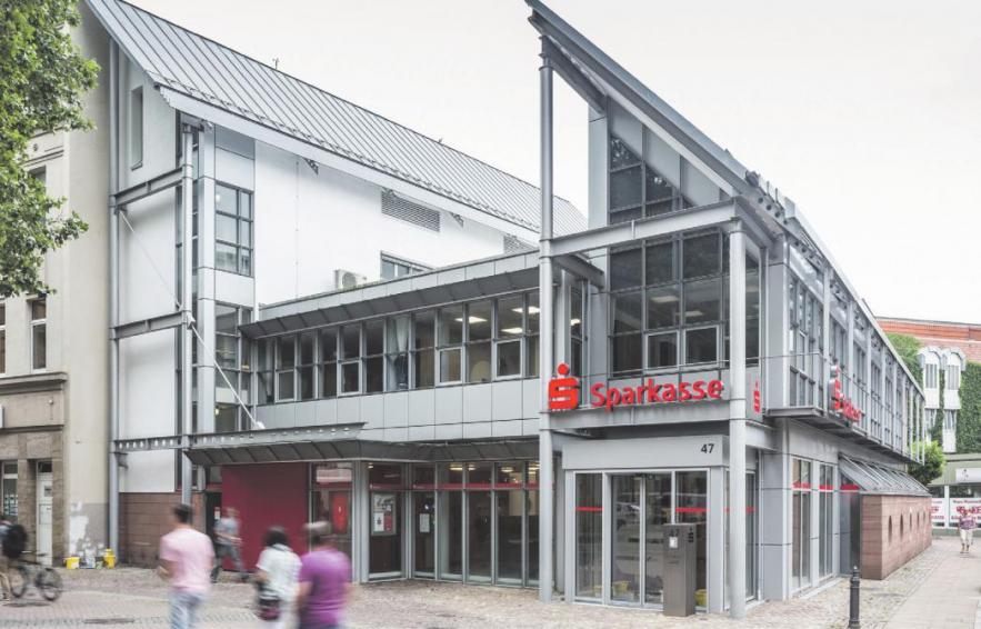 Sparkasse Hildesheim Goslar Peine eröffnet Geschäftsstelle an der Breiten Straße nach Umbau neu-6