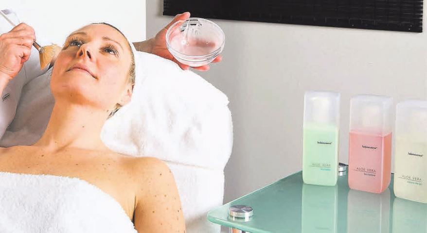 Haut-Zeit-Kosmetik-Institut Anja Krause in Arnum sorgt für ein top gepflegtes und schönes Aussehen-2