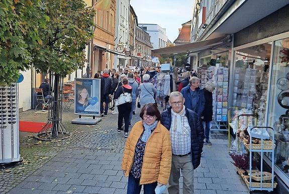 Einkaufsvergnügen in der Kulmbacher Innenstadt:  Frühjahrsmarkt & Verkaufsoffener Sonntag-2