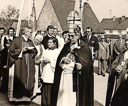 Kirchweih Zeckern mit Partyband Edelherb und dem Aufstellen des Kerwabaums mit den Zeckerner Musikanten-2