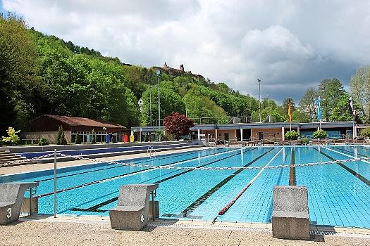 Start in die Freibadsaison 2022 in Kulmbach, Mainleus, Himmelkron und im beheizten Wirsberger Sommerbad -3
