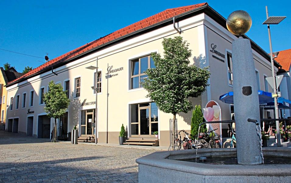 Lindlbauer Wirtshaus und Kultur: Alteingeführtes Gasthaus am Tittlinger Marktplatz nach detailgetreuer Sanierung mit Stil wiedereröffnet -6