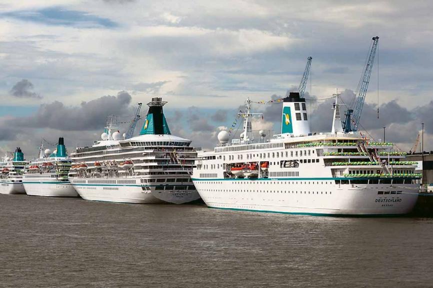 Beim Cruise Spotting in Bremerhaven kommen Schiffsfreunde auf ihre Kosten-2