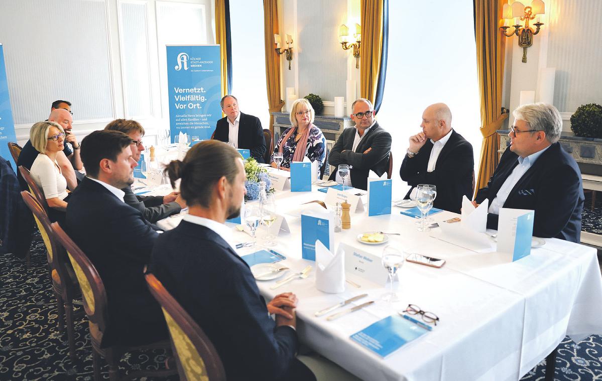 Beim Runden Tisch von „Kölner Stadt-Anzeiger“ und Kölnischer Rundschau tauschten sich Führungskräfte aus unterschiedlichen Branchen zum Thema „Smart Economy“ aus-2