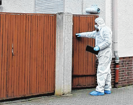Die Spurensicherung der Polizei untersuchte am 19. März den Tatort in der Mathildenstraße. BILD: FUNCK