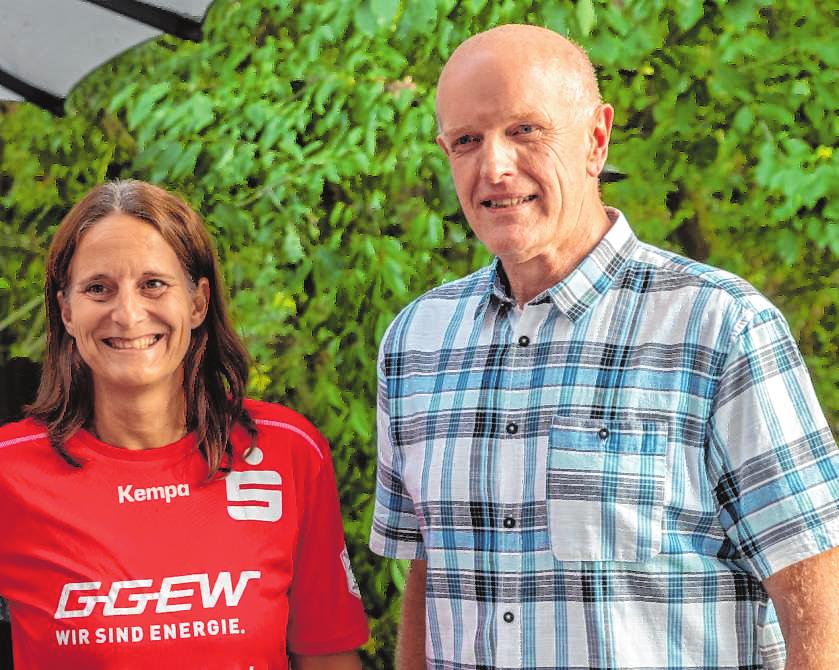 Starkes Duo für die Bundesliga-Handballerinnen: Flames-Geschäftsführer Michael Geil und Trainerin Heike Ahlgrimm. BILD: NEU