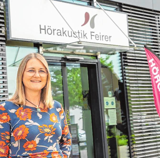 Hörakustik-Meisterin Birgit Feirer versteht es, ihre Kunden individuell zu beraten. BILD: THOMAS NEU