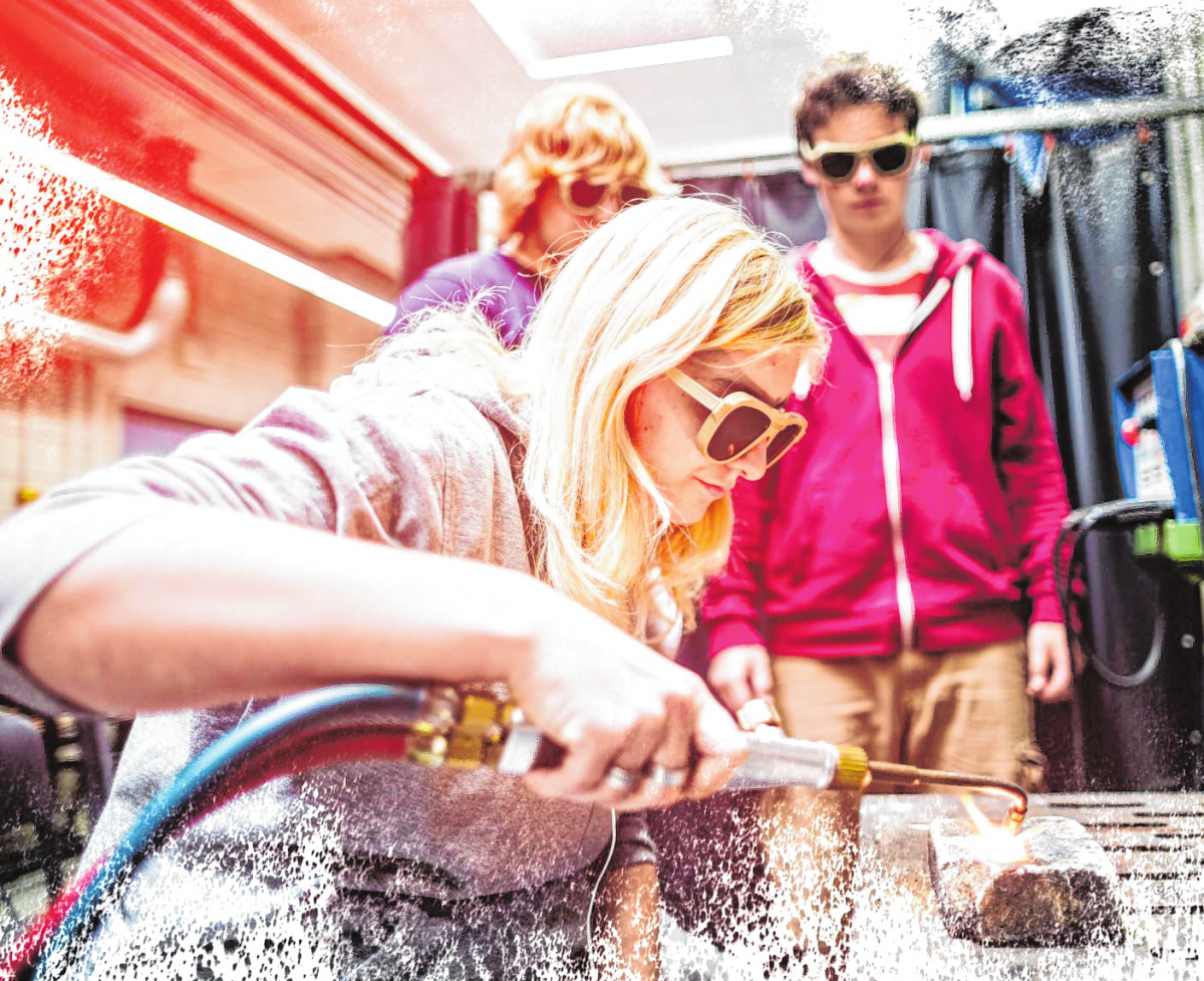 Die Verzahnung der Lerninhalte mit Projekten und Exkursionen vor Ort sind ein wichtiger Entscheidungsgrund für den Besuch der FOS an der Heinrich Metzendorf Schule. Bild: HMS