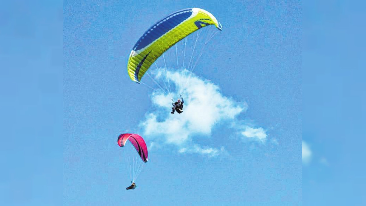 Einmal abheben gefällig? Planet Para bietet aufregende Paragliding-Erlebnisse. BILD: PLANET PARA
