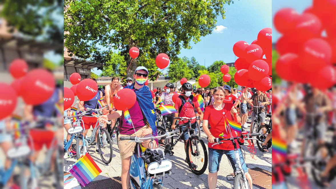 Starkes Zeichen: die städtische Fahrradgruppe mit Luftballons bei der diesjährigen CSD-Fahrraddemo am 14. August. BILD: SÖREN LANDMANN/STADT MANNHEIM