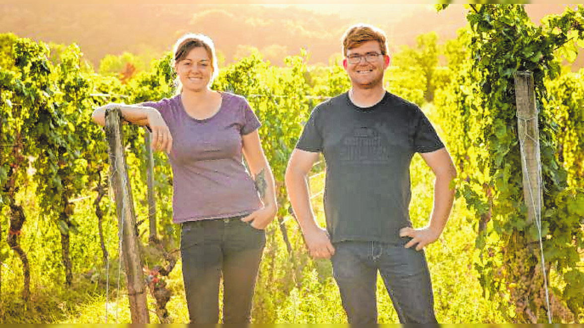 Yvonne und Martin Libelli laden zum Tag der offenen Tür am 2. und 3. Juni im Weingut Margarethenhof ein. Bild: Margarethenhof 