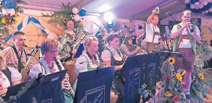 Oktoberfest: In Mausbach glüht der Zapfhahn