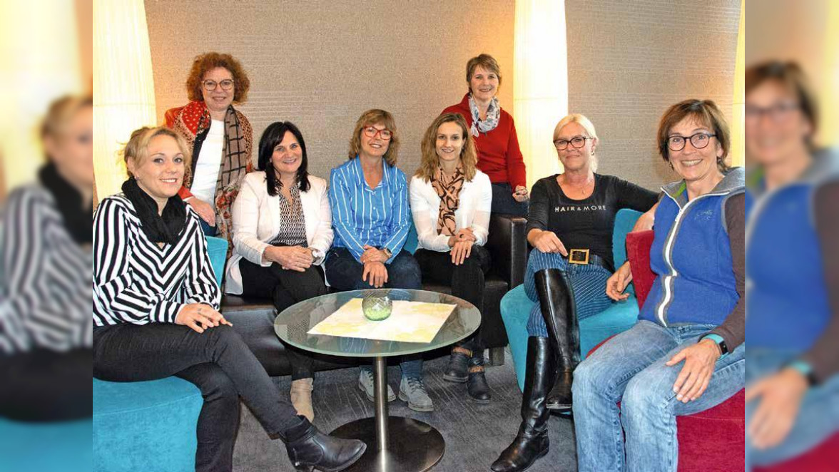 Der Vorstand: (von links) Elke Perri, Sabine Metzeler, Gertrud Zander, Heike Lange, Nadine Schenk, Christine Tietz, Susanne Völker und Sylvia Geiger. Fotos: Sylvia Geiger