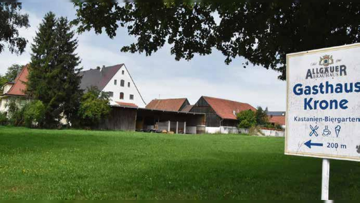 Der Gemeinde Erkheim ist es gelungen, das Kronenareal in der Ortsmitte zu erwerben. Foto: Franz