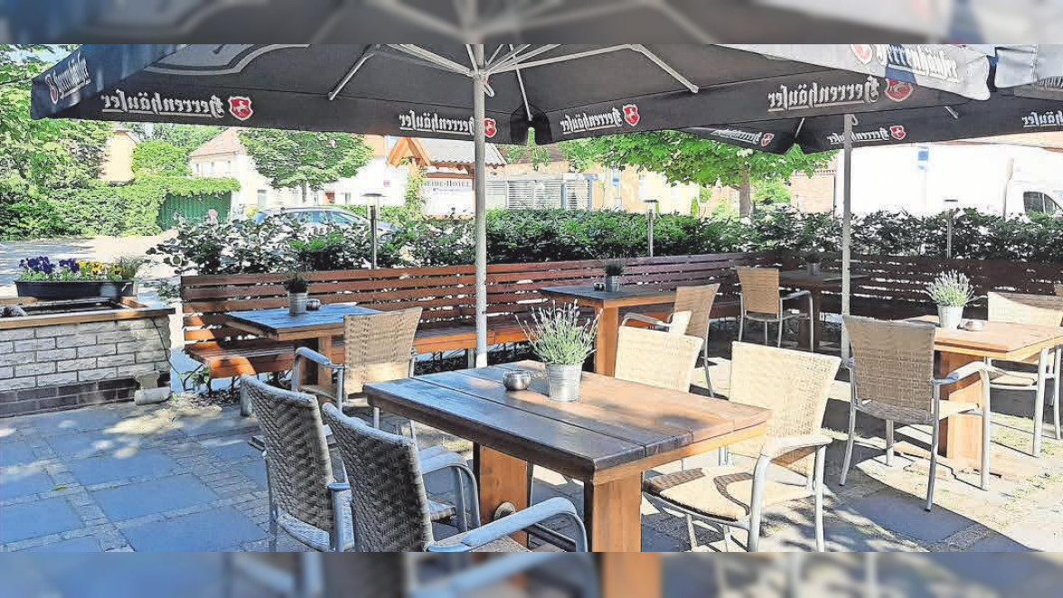 Biergarten vom Heide Hotel Klütz lädt in Fuhrberg zum Verweilen ein