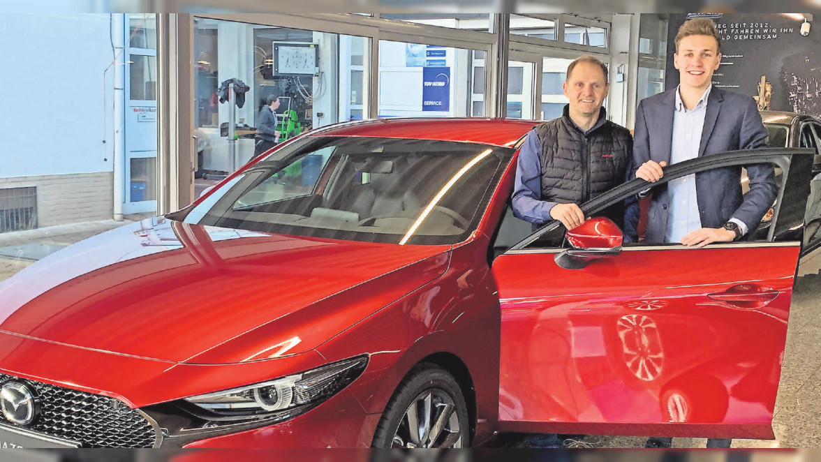 Das AutoZentrum Uetze stellt den neuen Mazda3 vor