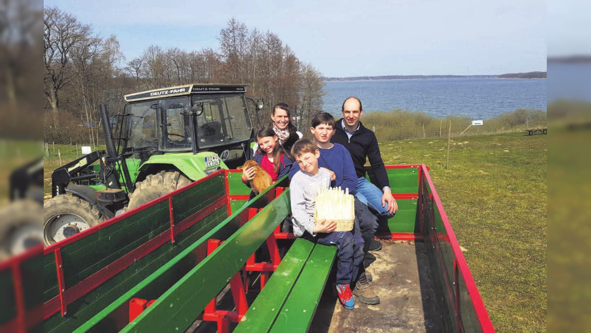 Buchholz: Spargel und Schinken bei Lödings Bauernhof am See genießen