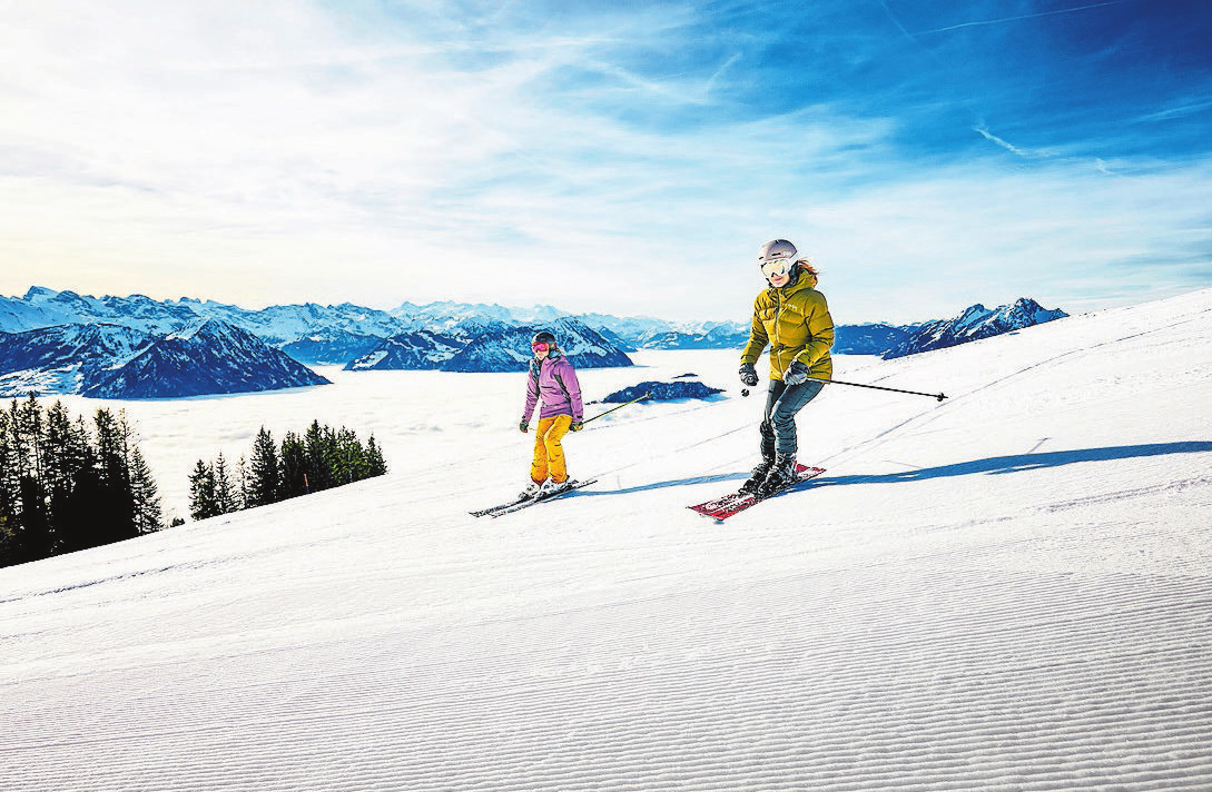 Unlimitierter Schneesport: Schneepass Zentralschweiz 2023 mit Familienrabatten & Ermäßigungen